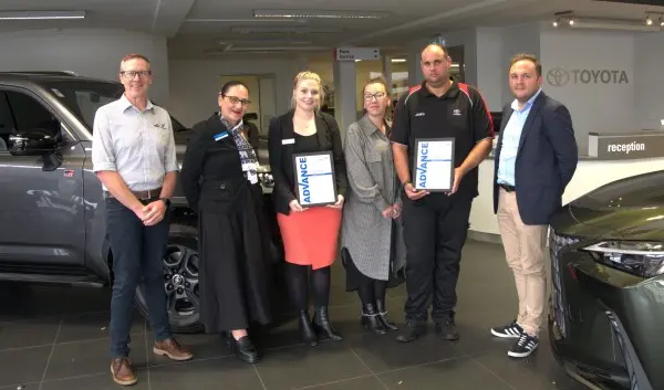 2024-scholarships-group__ResizedImageWzYwMCwzNTNd