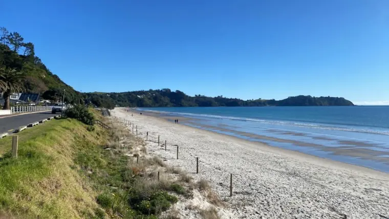 nathan-tawhai_Onetangi-beach1